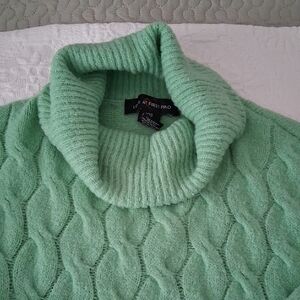 💚 Mint Green Cable Knit Turtleneck 💚  Size XXL | Cozy-core meets chill luxe